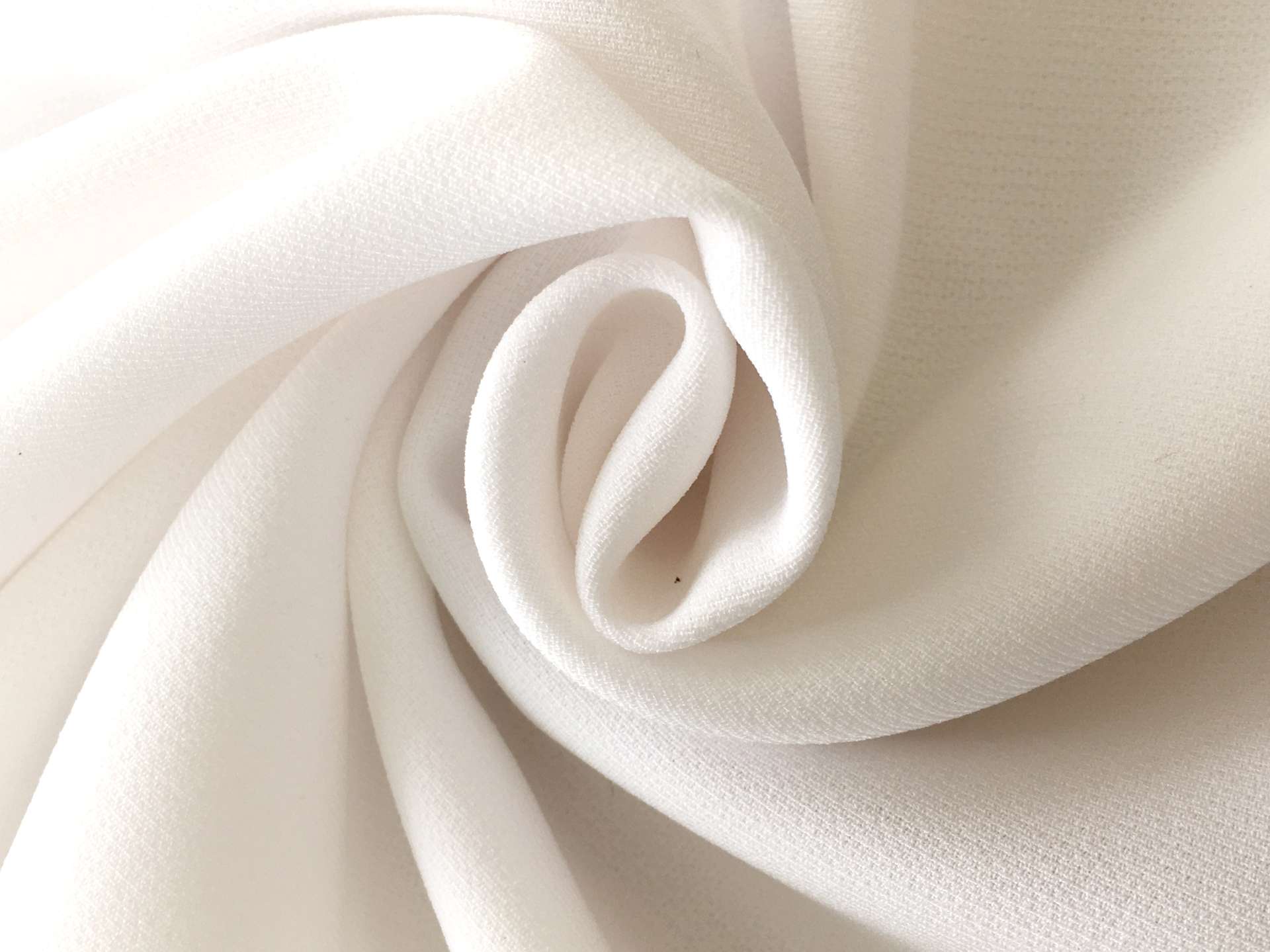 Sponge Crepe in Ivory0