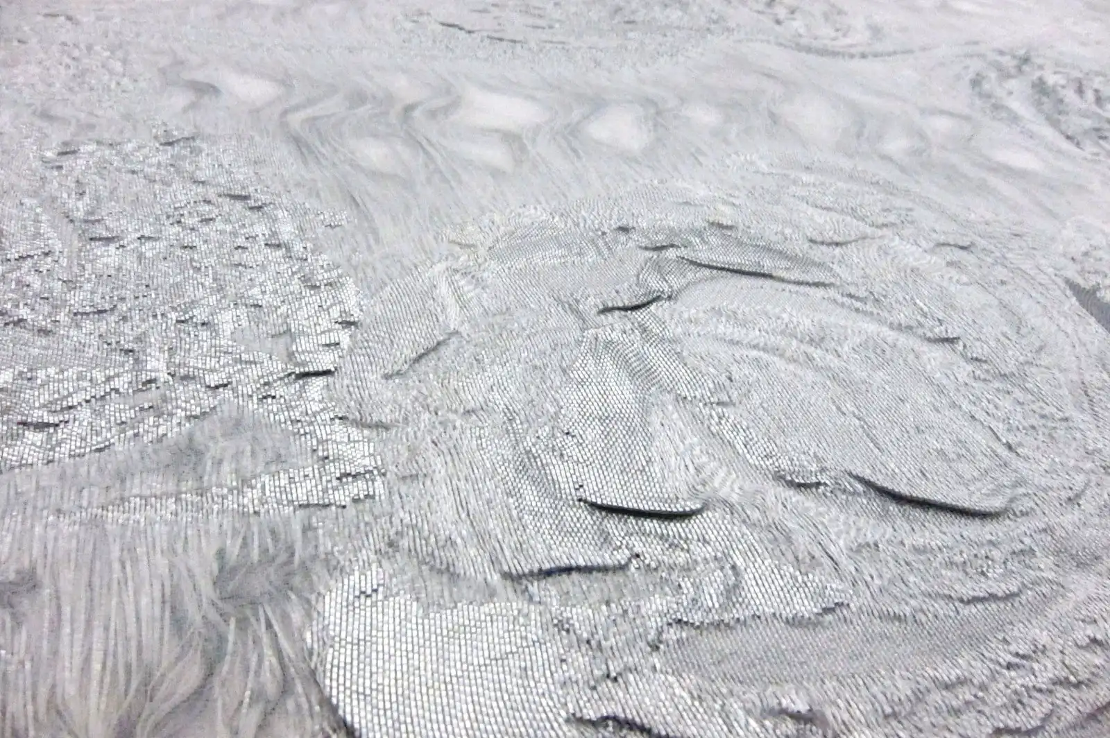 Silk Blend Metallic Cloqué2