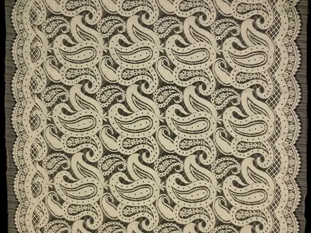Chantilly Lace3