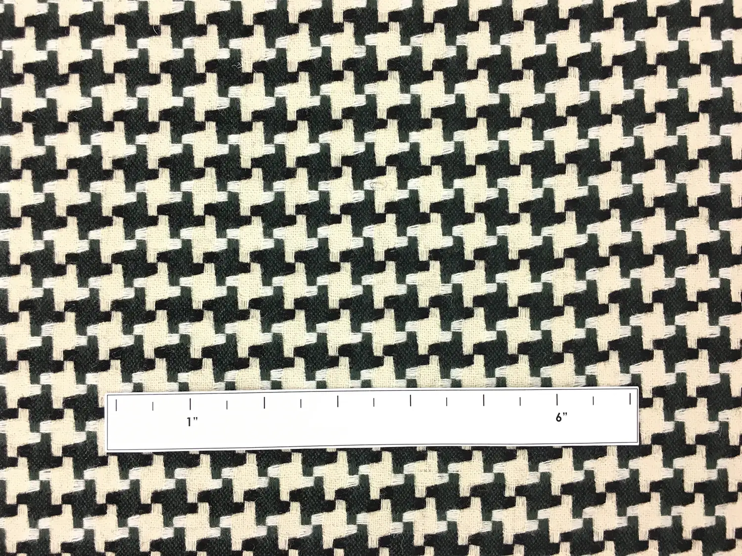 Italian Virgin Wool Novelty Houndstooth1