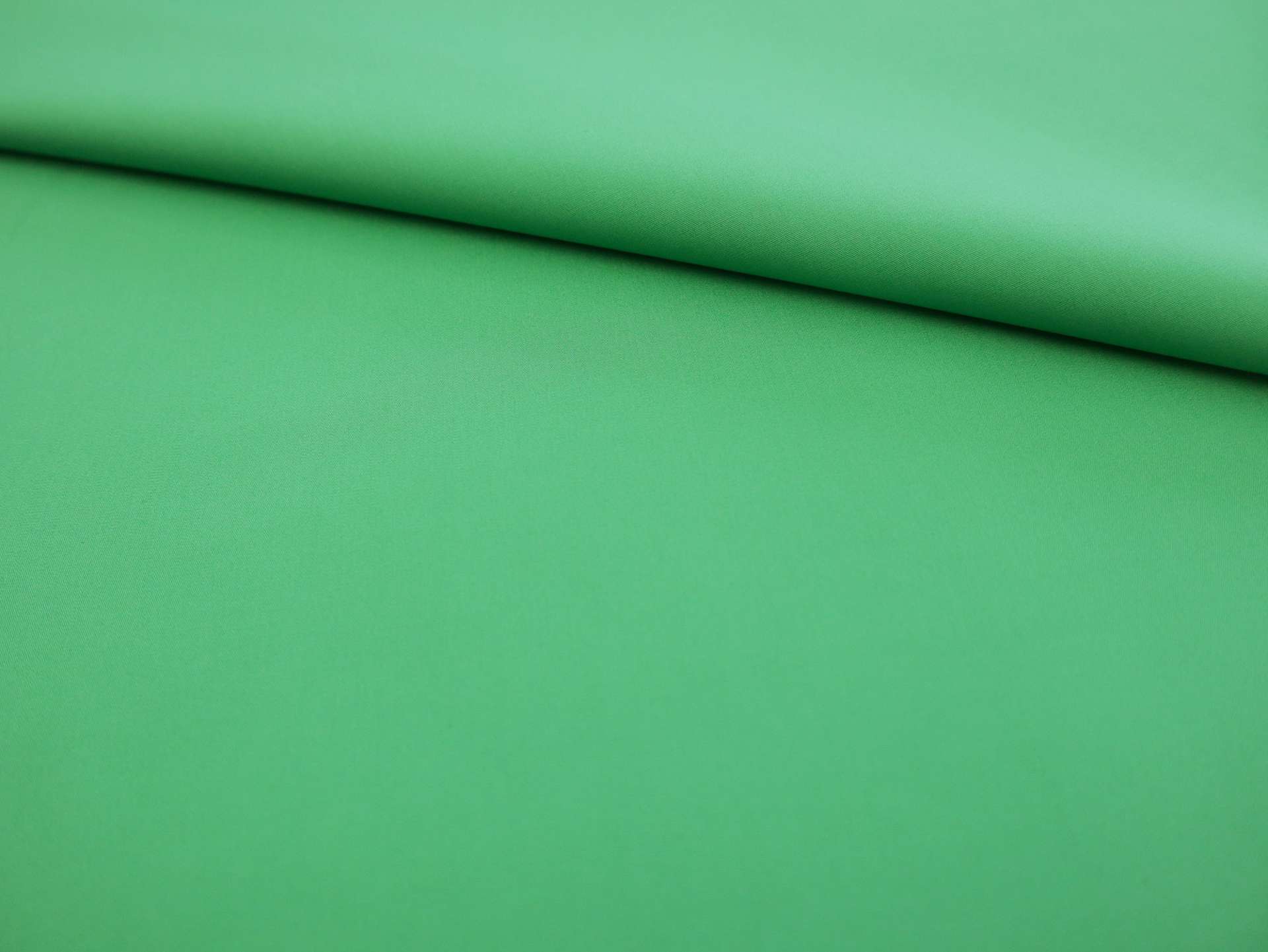 Japanese Cotton Broadcloth in Kelly Green