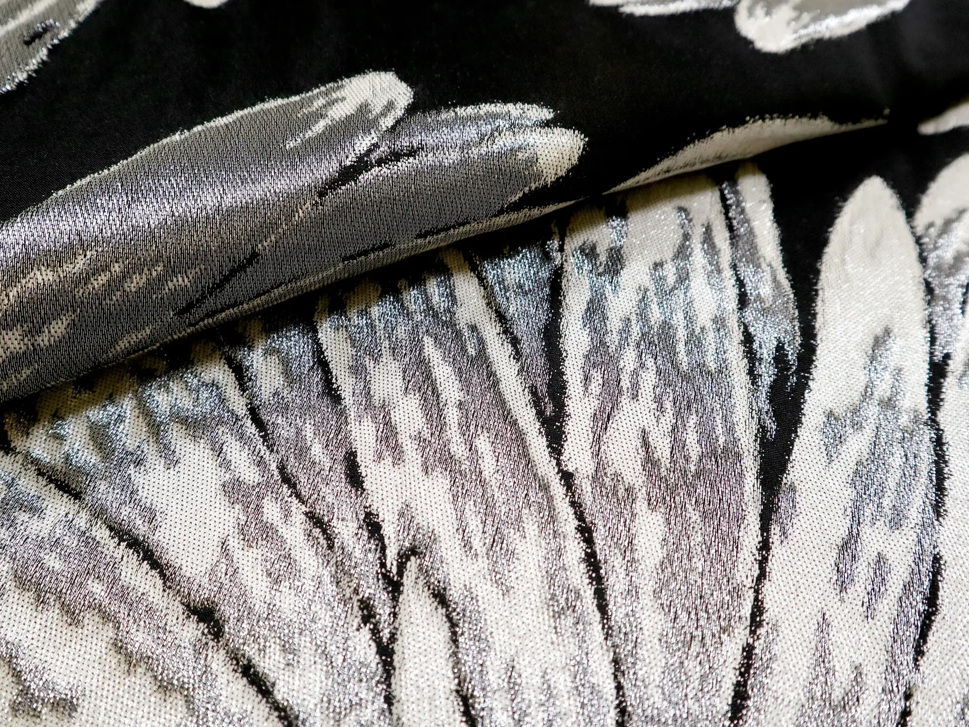 Metallic Brocade with Over Sized Daisies in Silver & Black