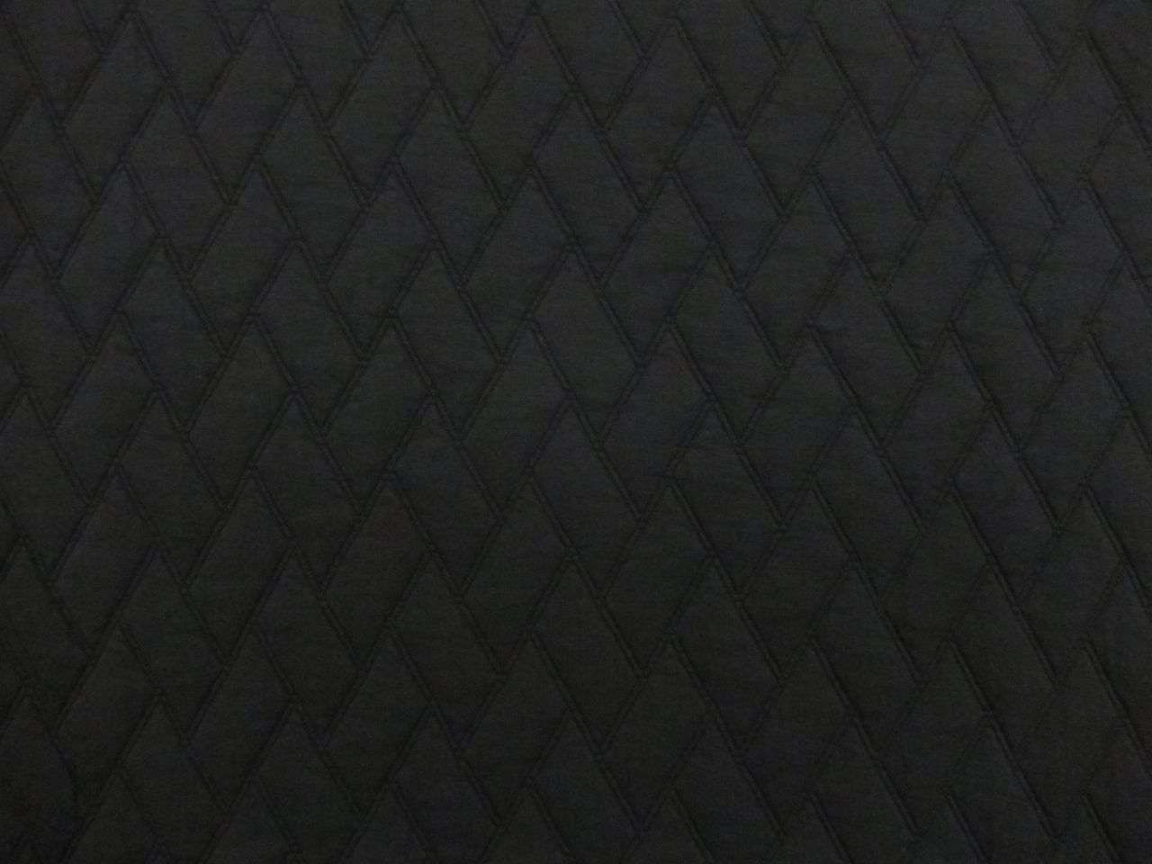SOLID QUILTED KNIT