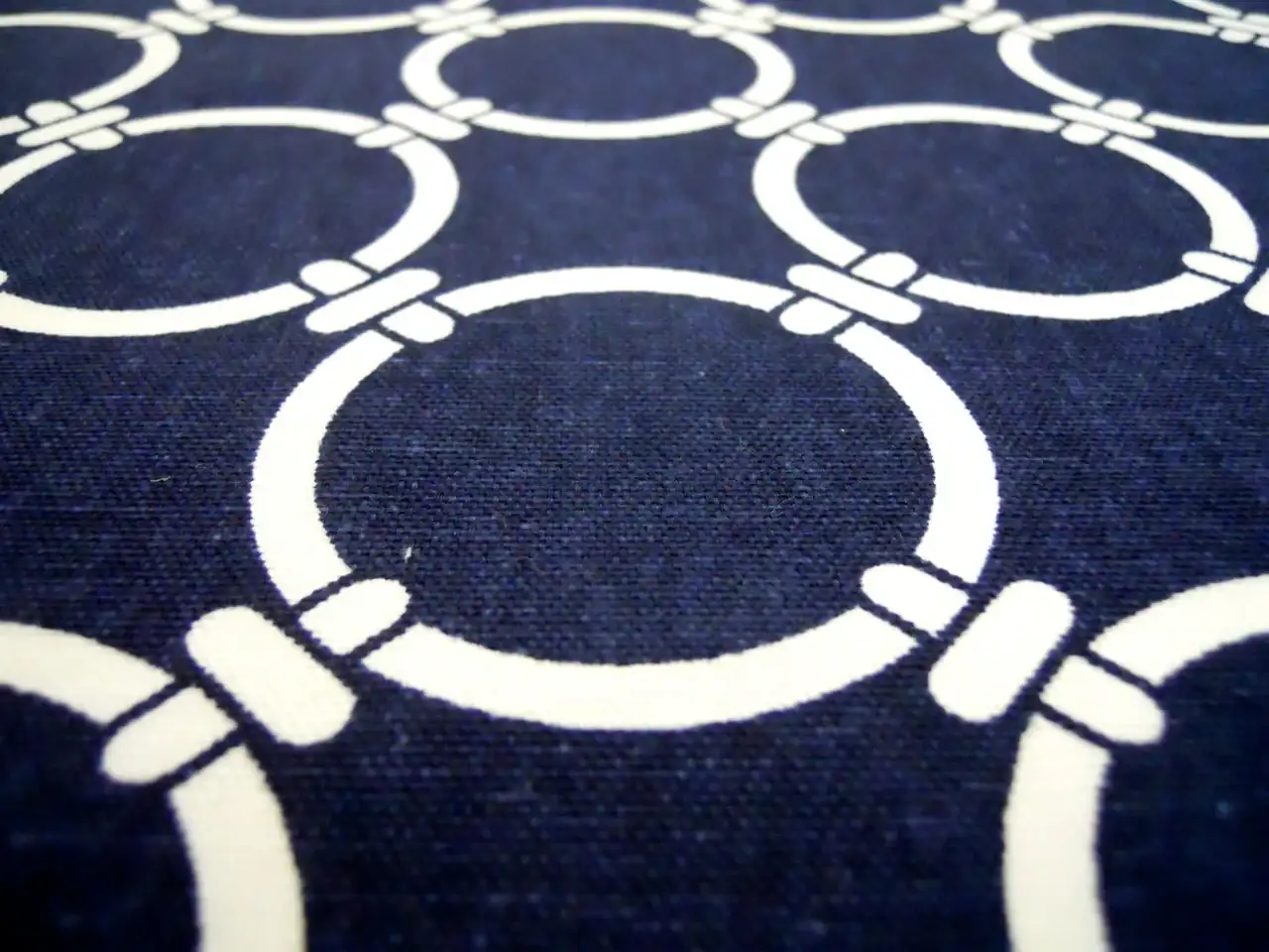 Cotton Canvas Chain Links Print2