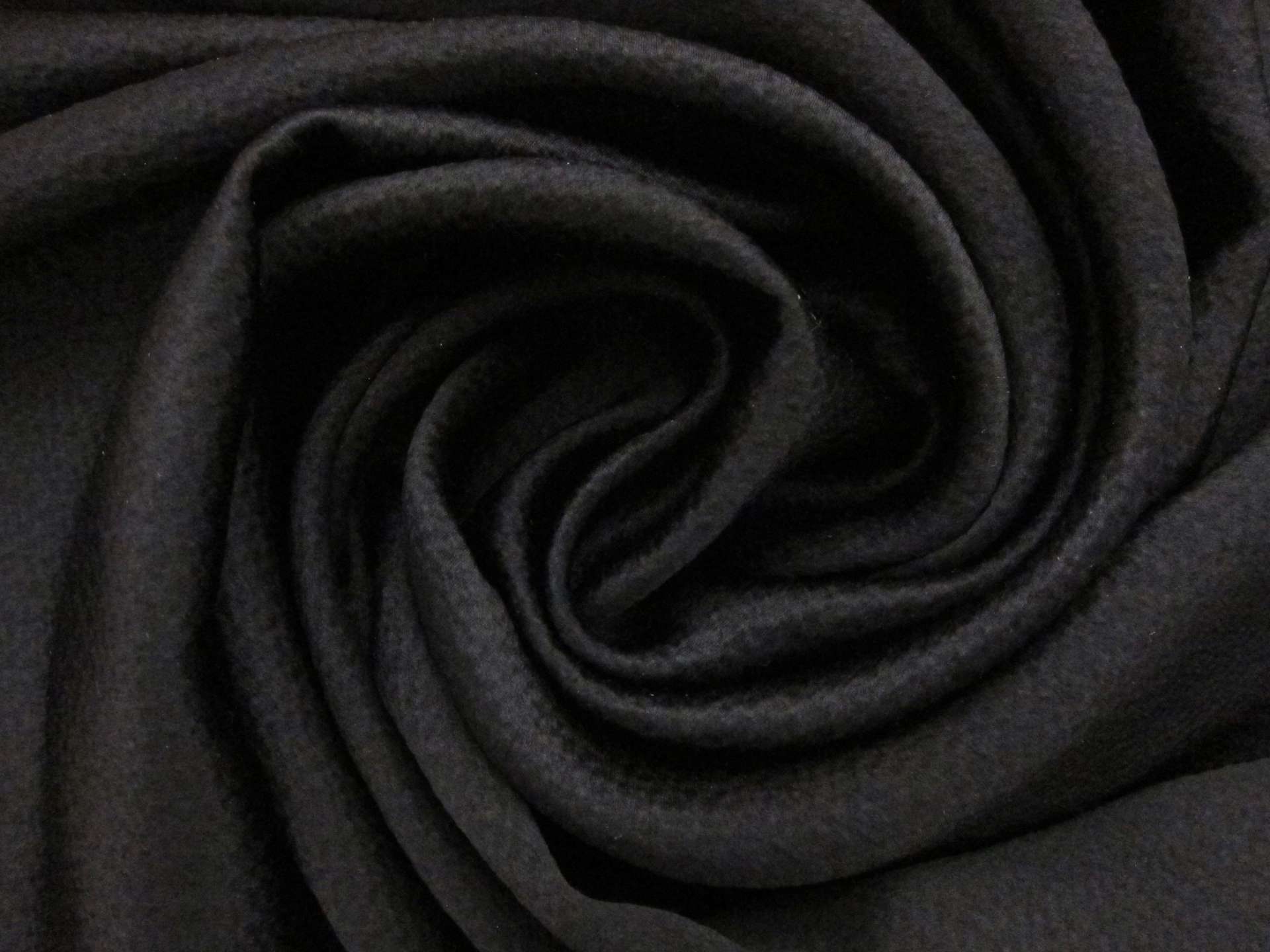 Hammered Silk Charmeuse0