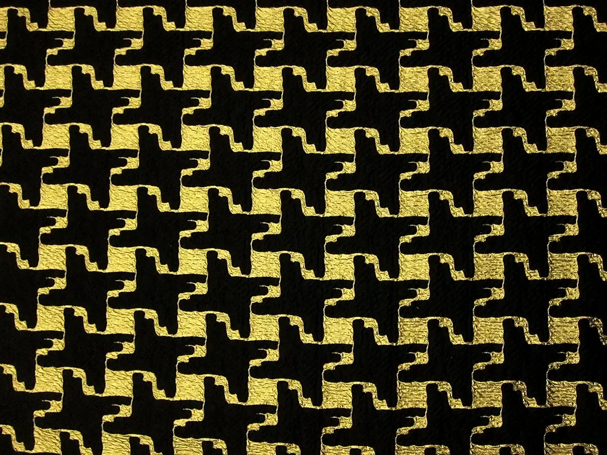 Houndstooth Lamé Cloqué0