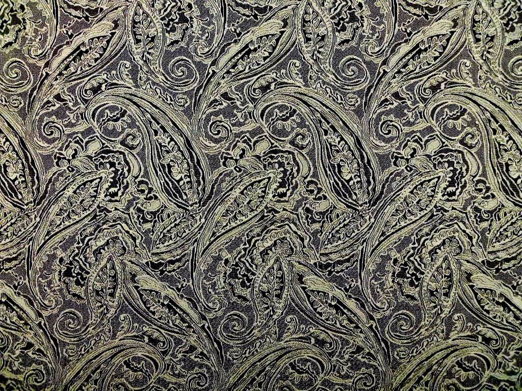 Lightweight Stretch Cloqué0
