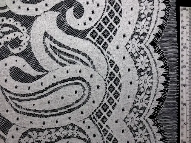 Chantilly Lace0