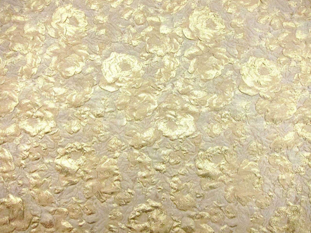 Silk Blend Metallic Cloqué0