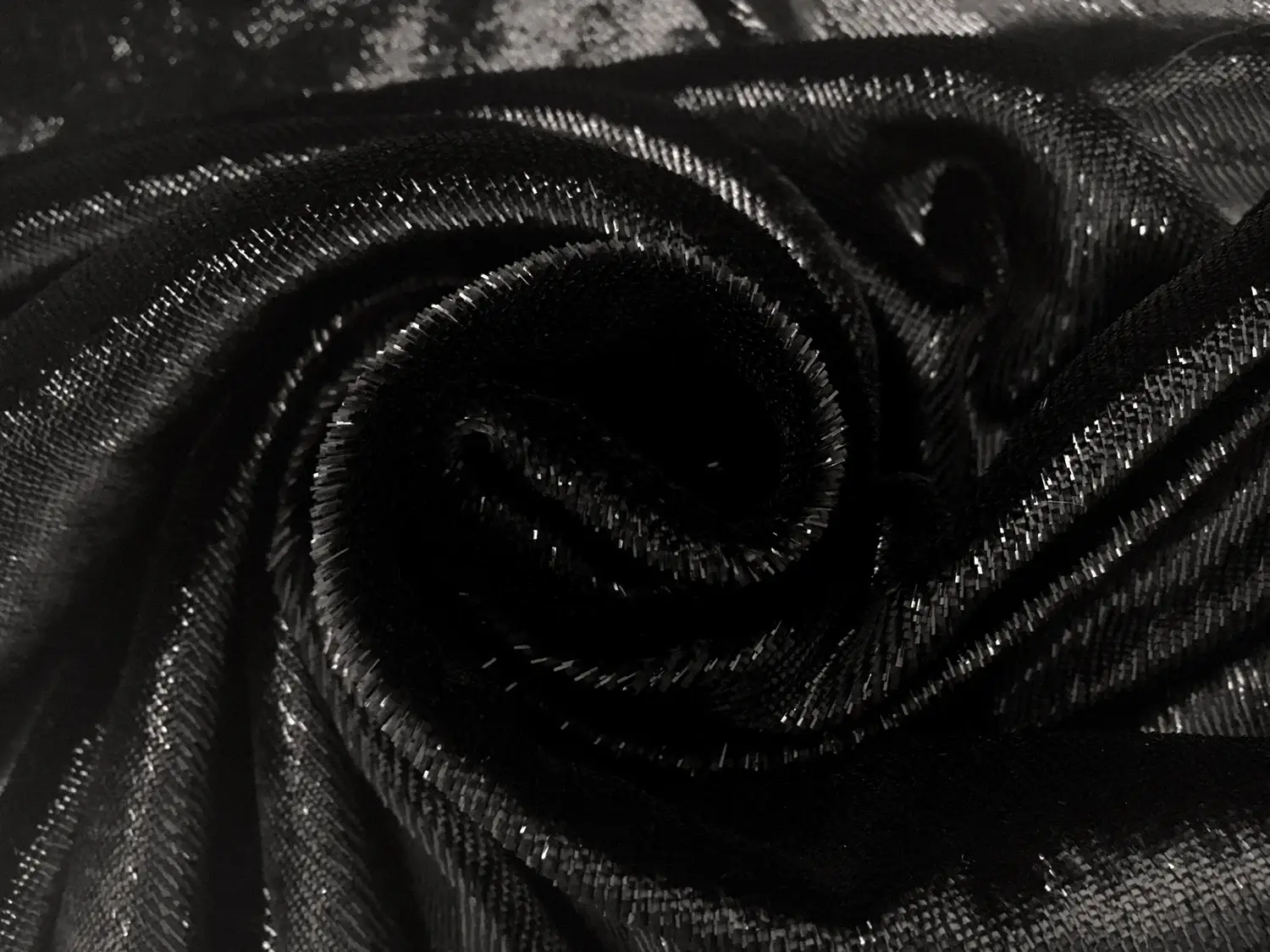 Soiree Velvet in Black0