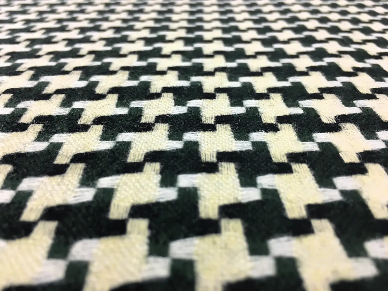 Italian Virgin Wool Novelty Houndstooth2