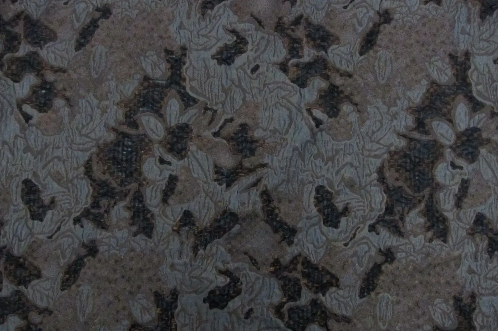 Silk Blend Metallic Cloqué0
