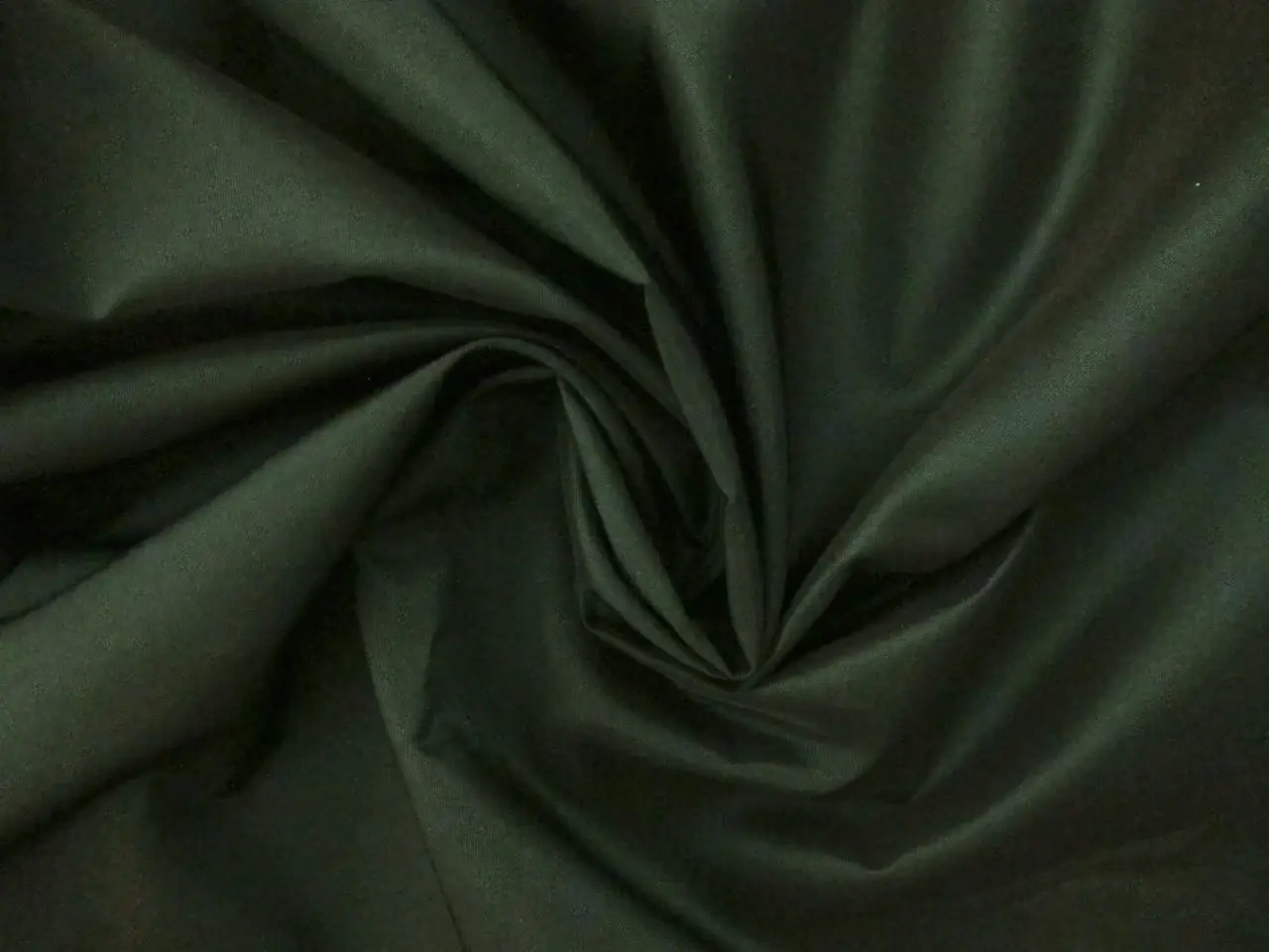 Taffeta Rainwear in Hunter Green0