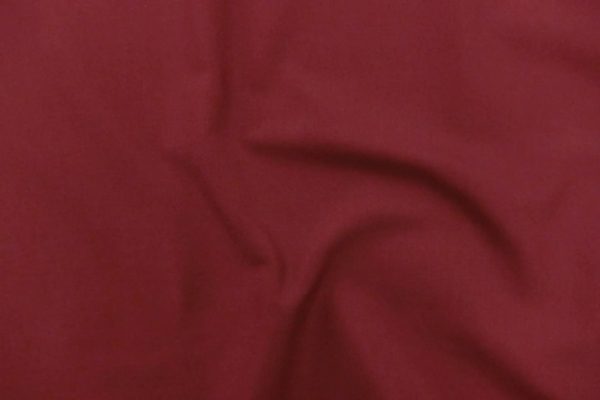 Kona Cotton in Garnet0