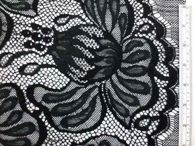 Chantilly Lace0
