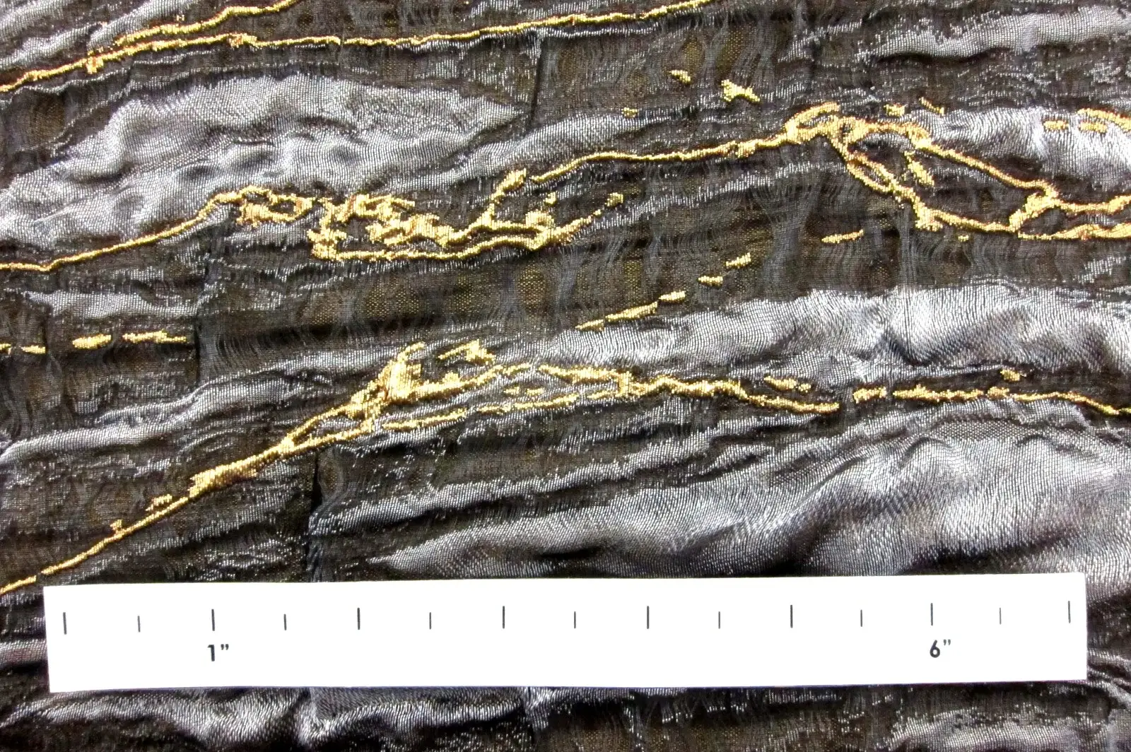 Metallic Cloqué1