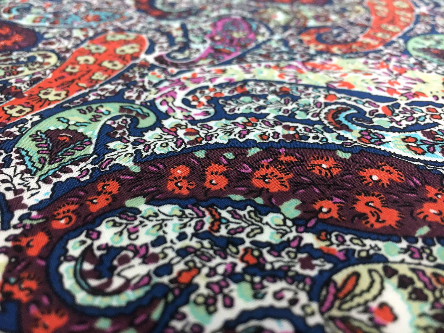 Cotton Lawn Paisley Print2