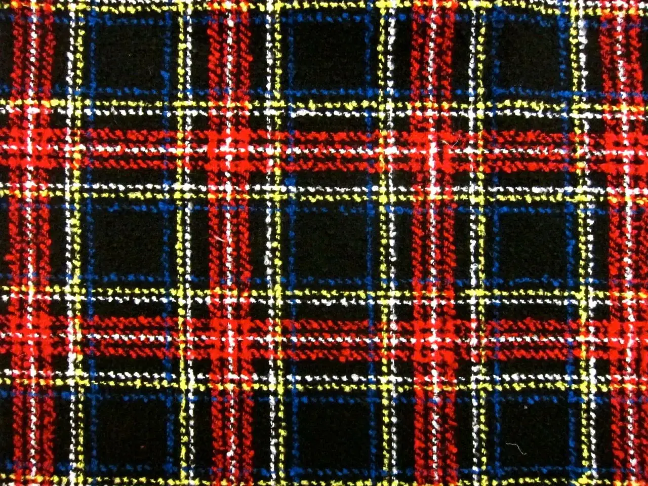 Poly Blend Tartan Bouclé0