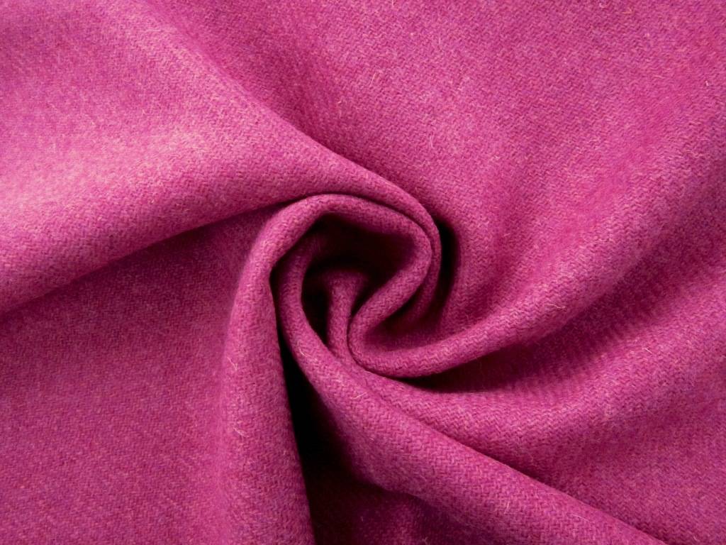 Wool Harris Tweed in Fuchsia0