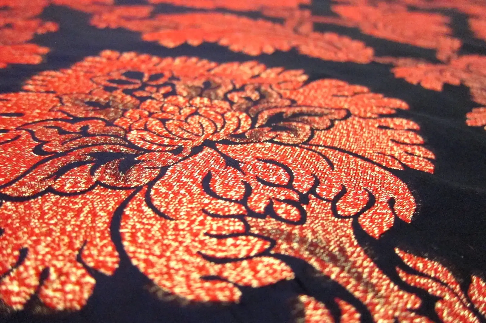 Iridescent Metallic Brocade2