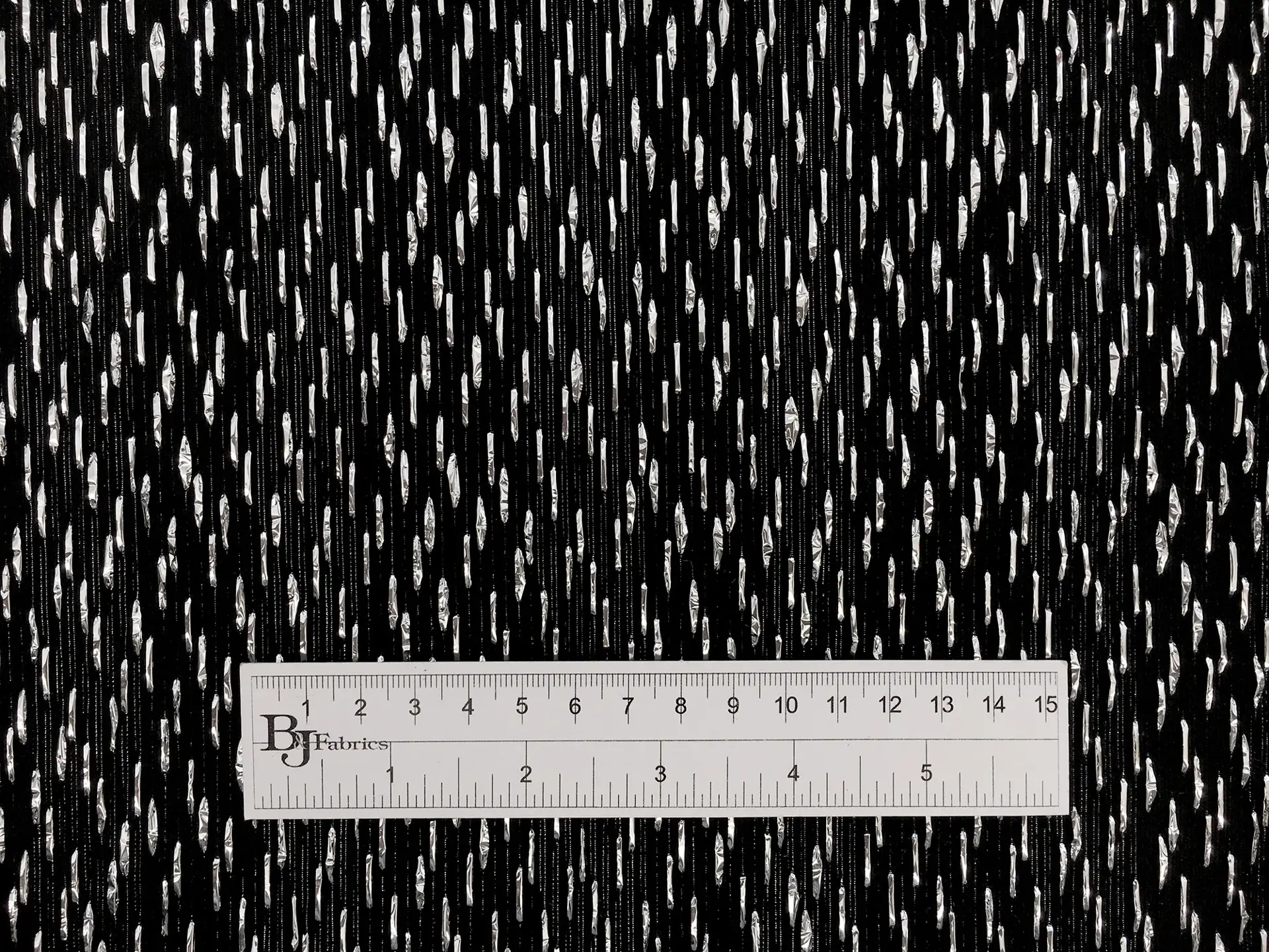 Metallic Raffia in Silver