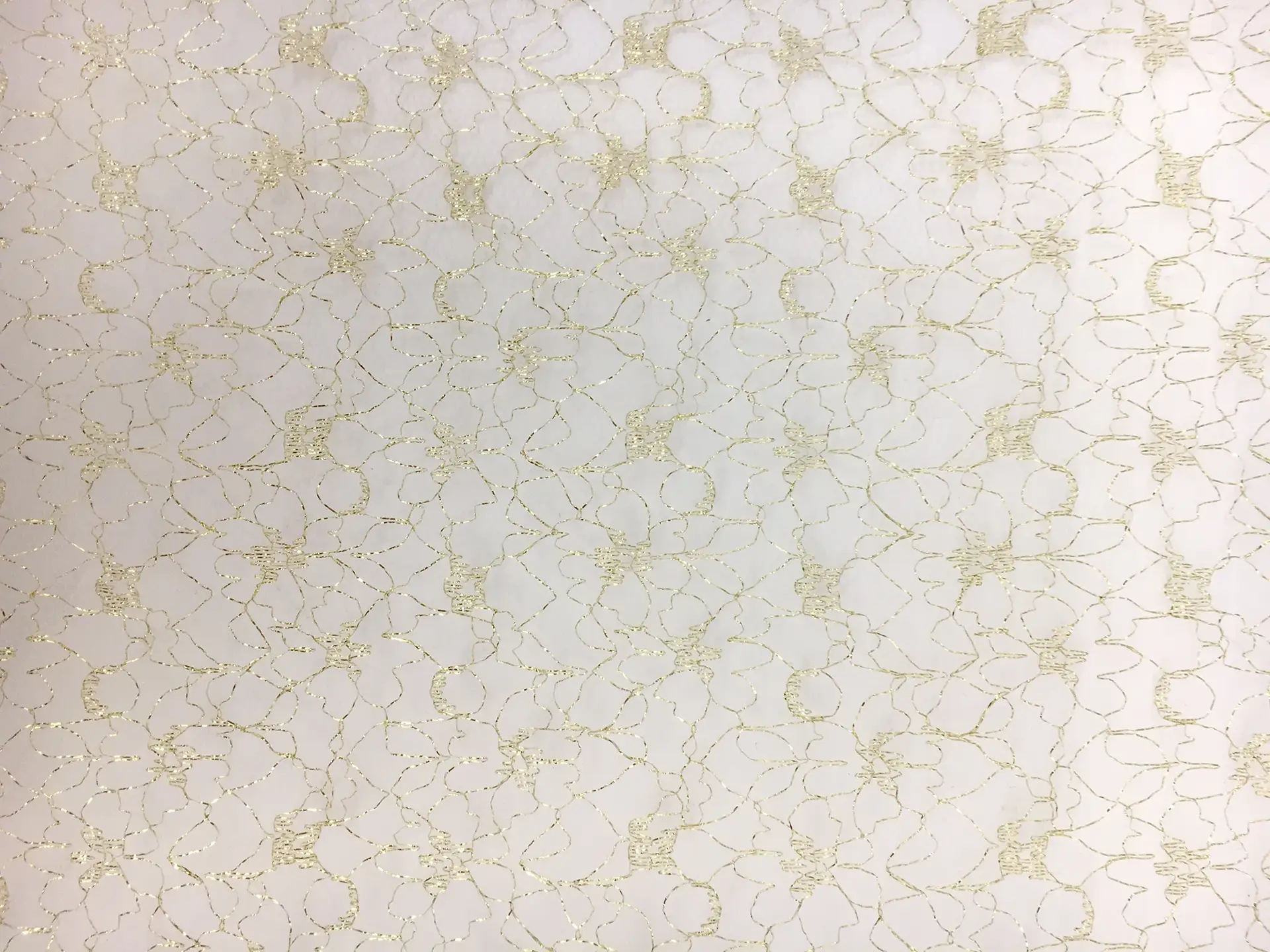 Metallic Novelty Illusion in White and Gold