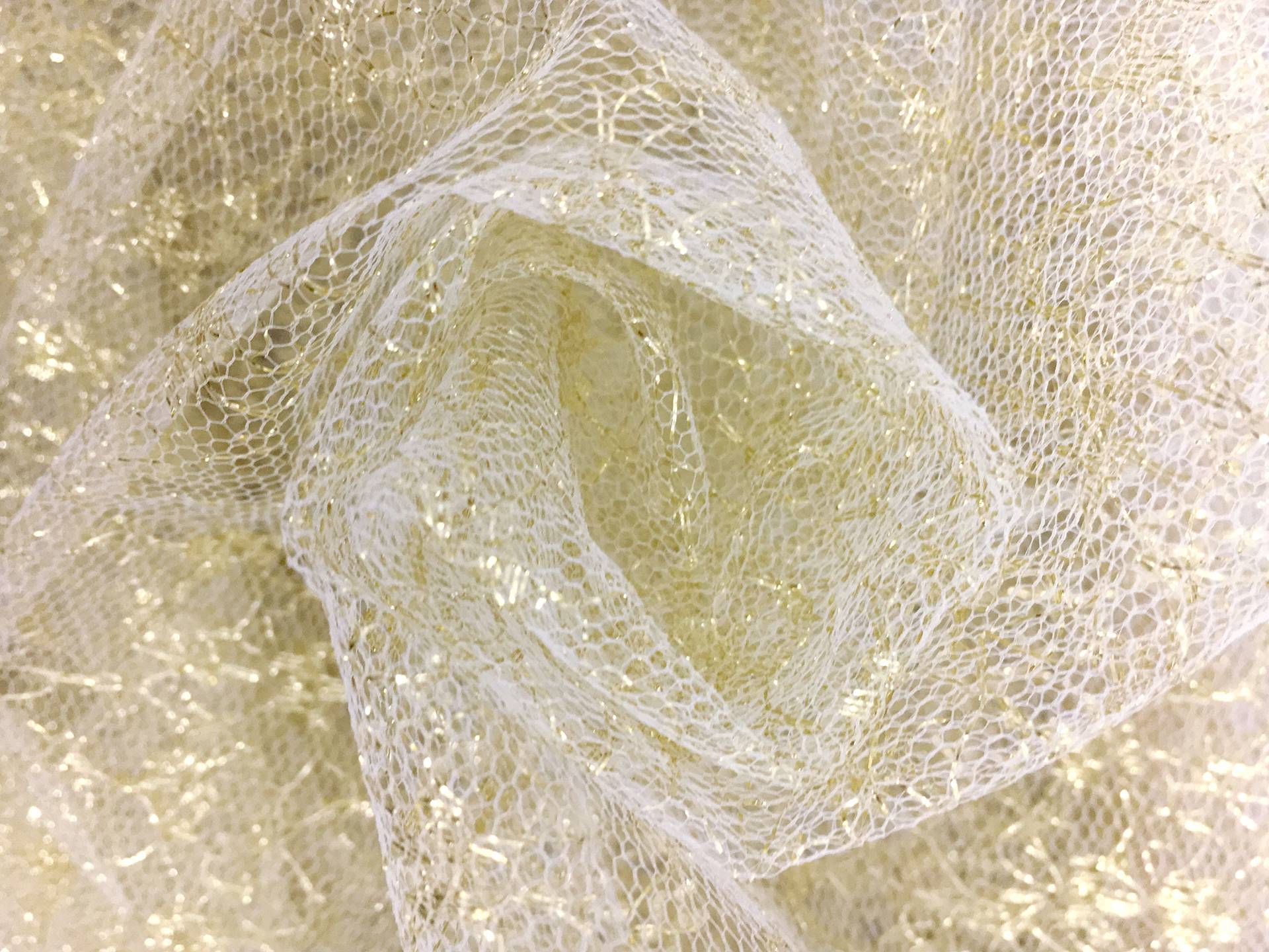 Metallic Novelty Illusion in White and Gold