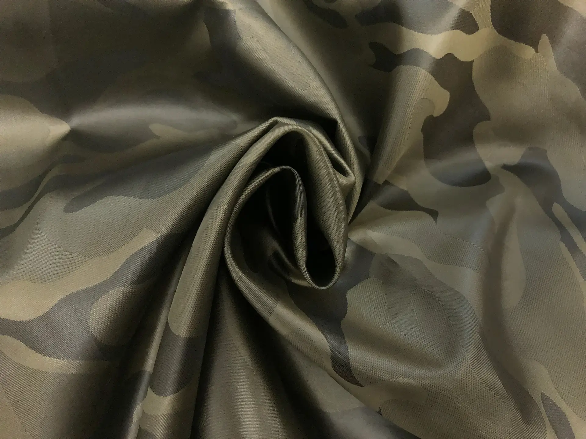 Polyester Camo Jacquard Rainwear in Green