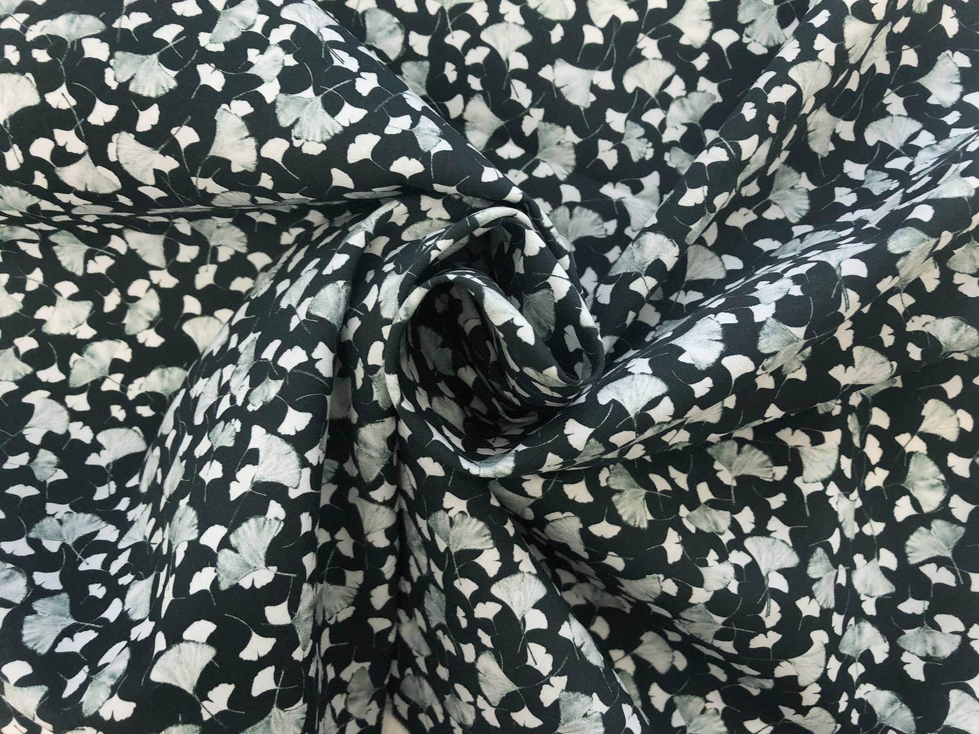Cotton Broadcloth With Sweet Peas Floral Print