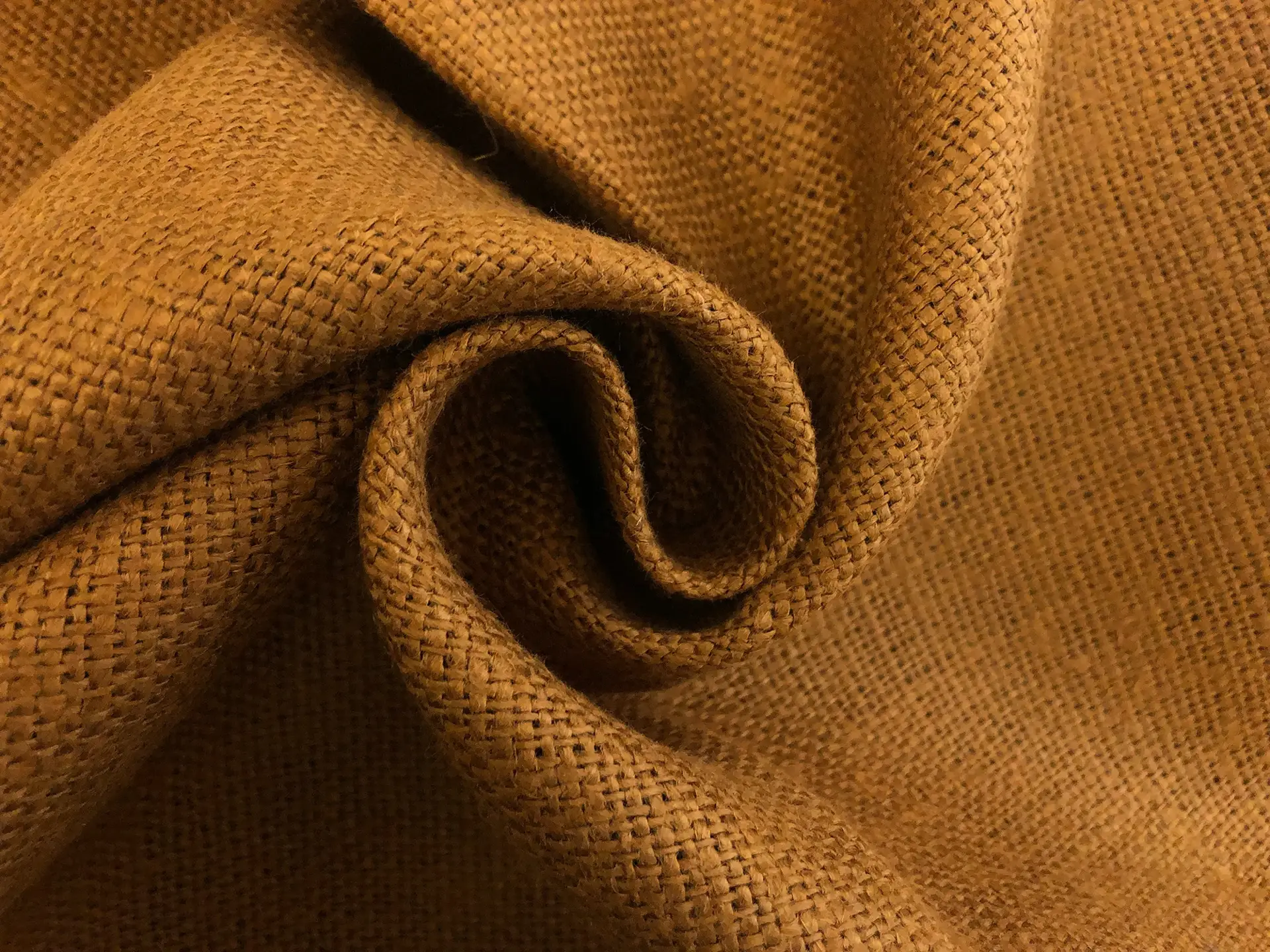 Linen Burlap in Mocha