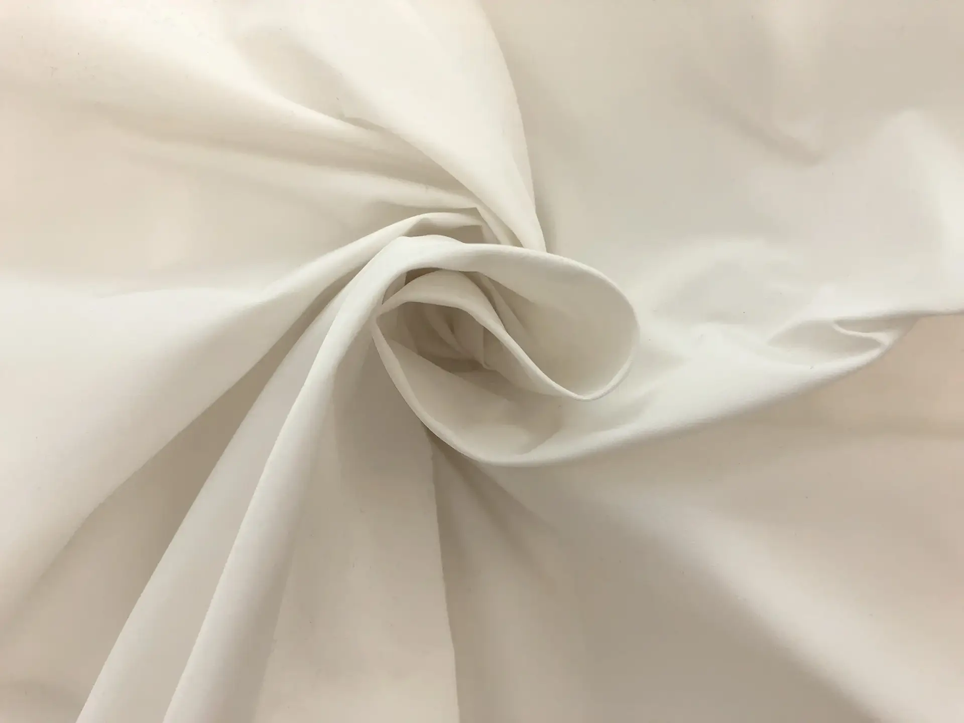 Polyester Taffeta Rainwear in Off White
