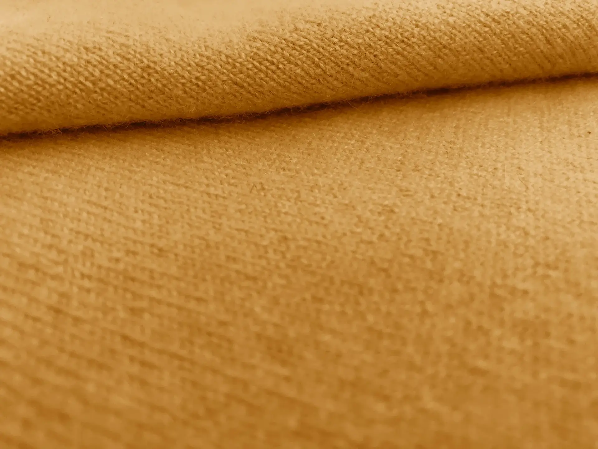 Cashmere Knit in Bois de Miel