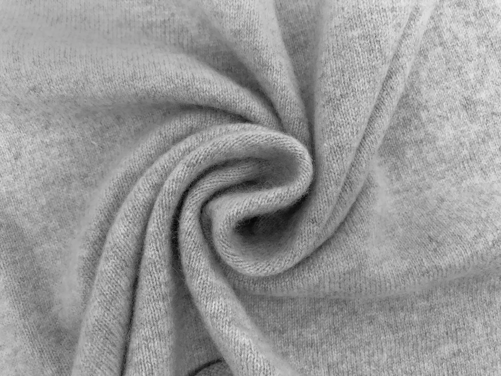 Cashmere Knit in Shark Grey