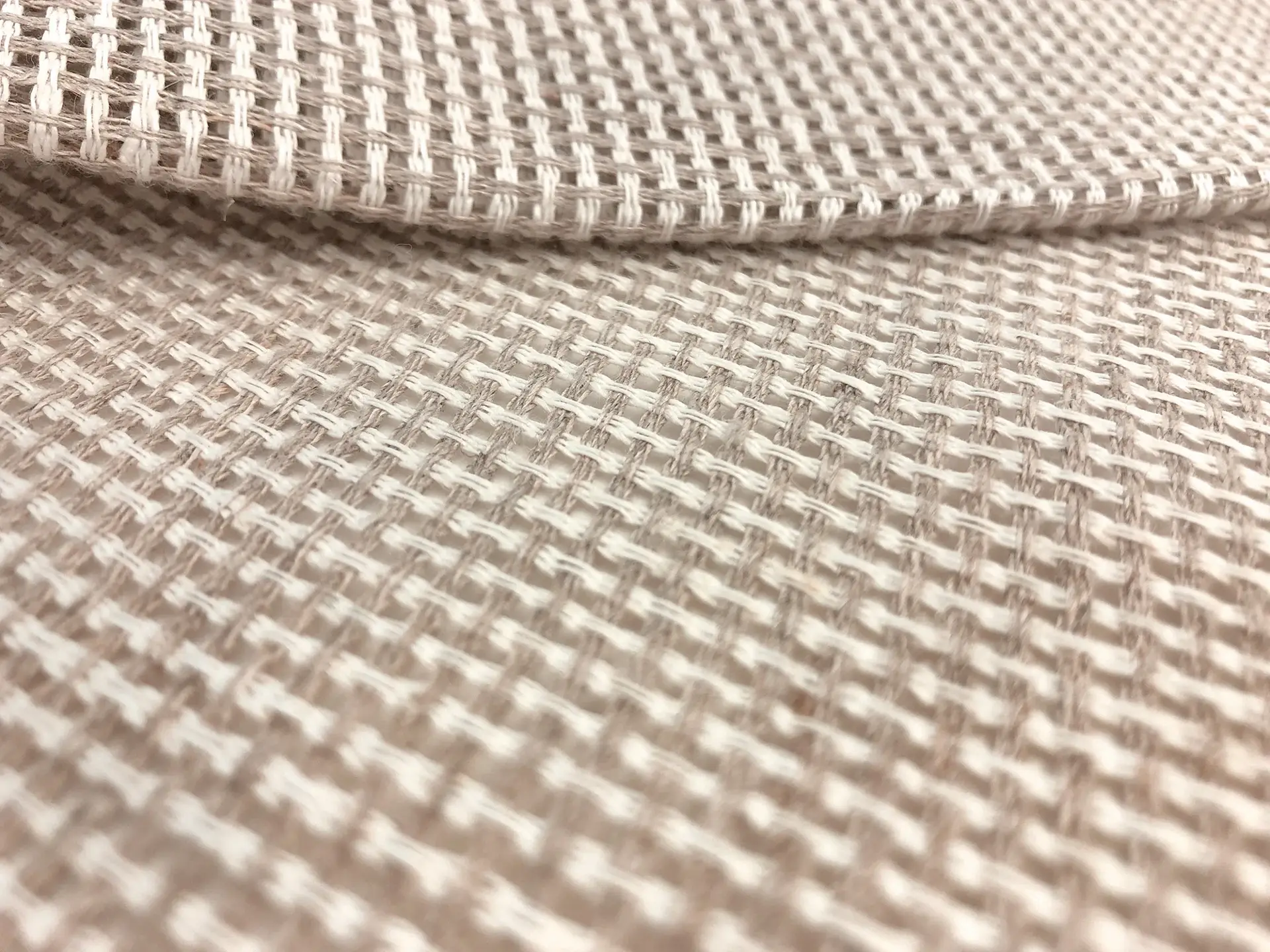 Linen Mesh in Oatmeal