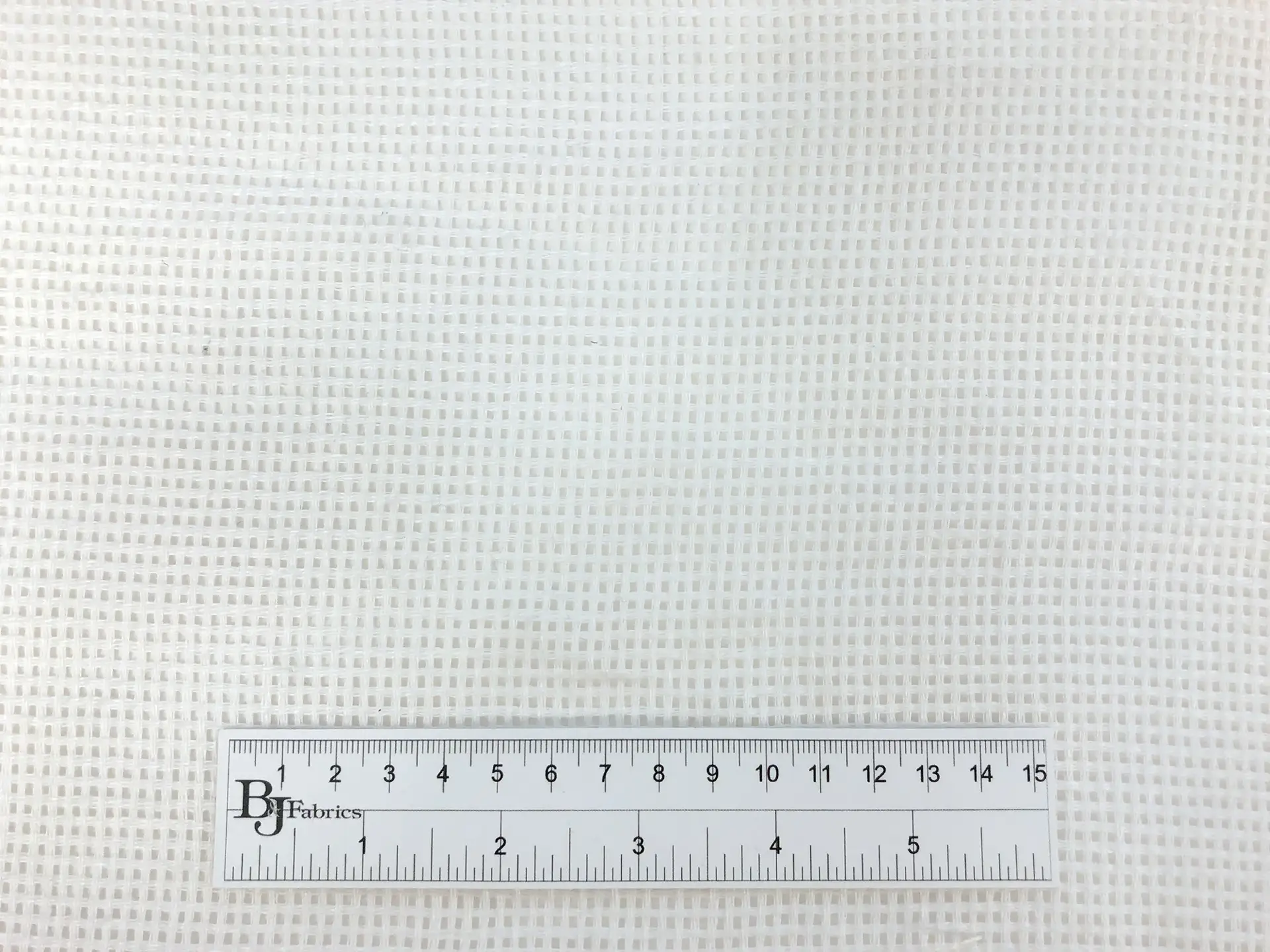Linen Mesh in White