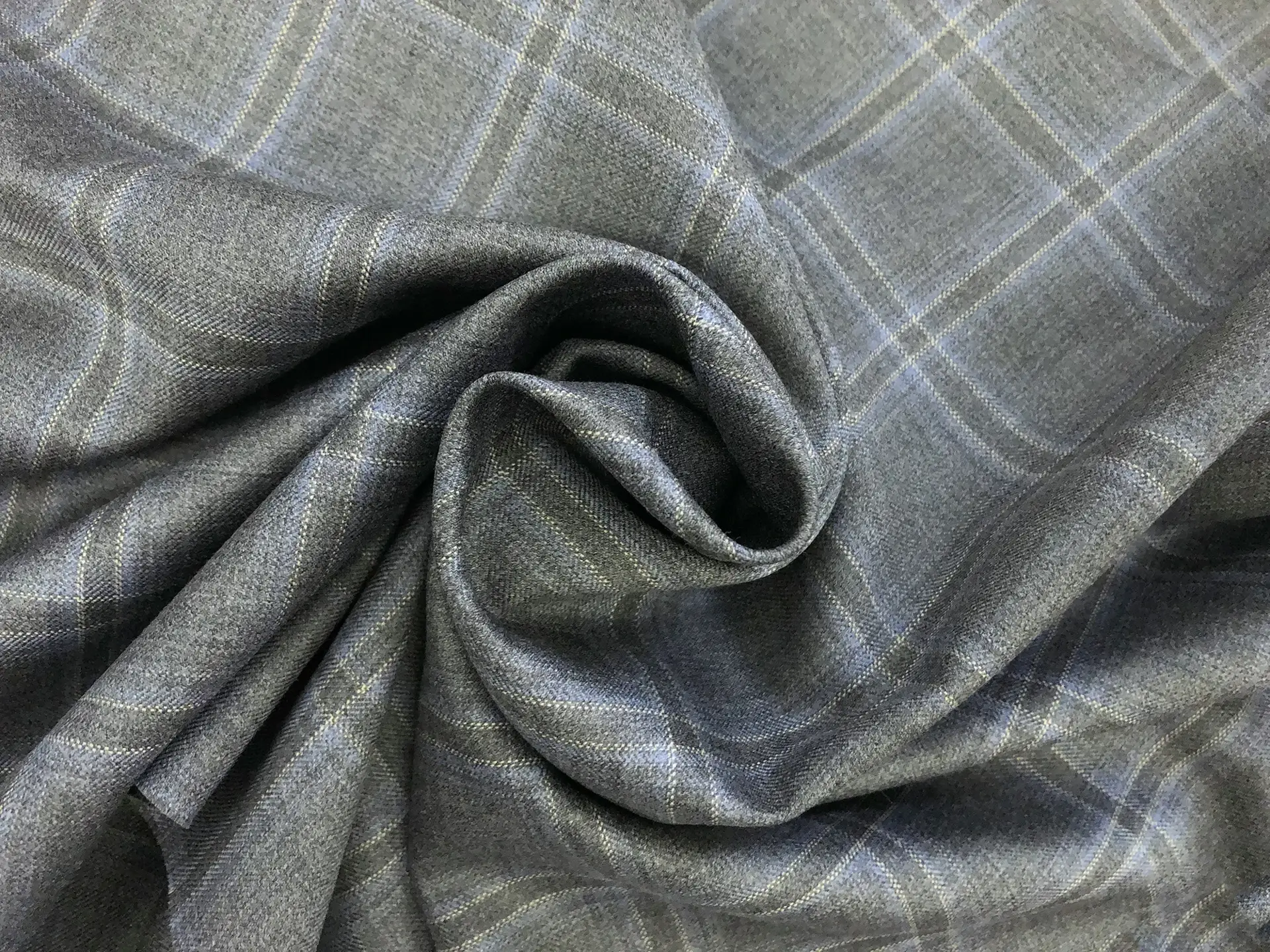Wool Super 130s Windowpane Plaid Suiting in Grey