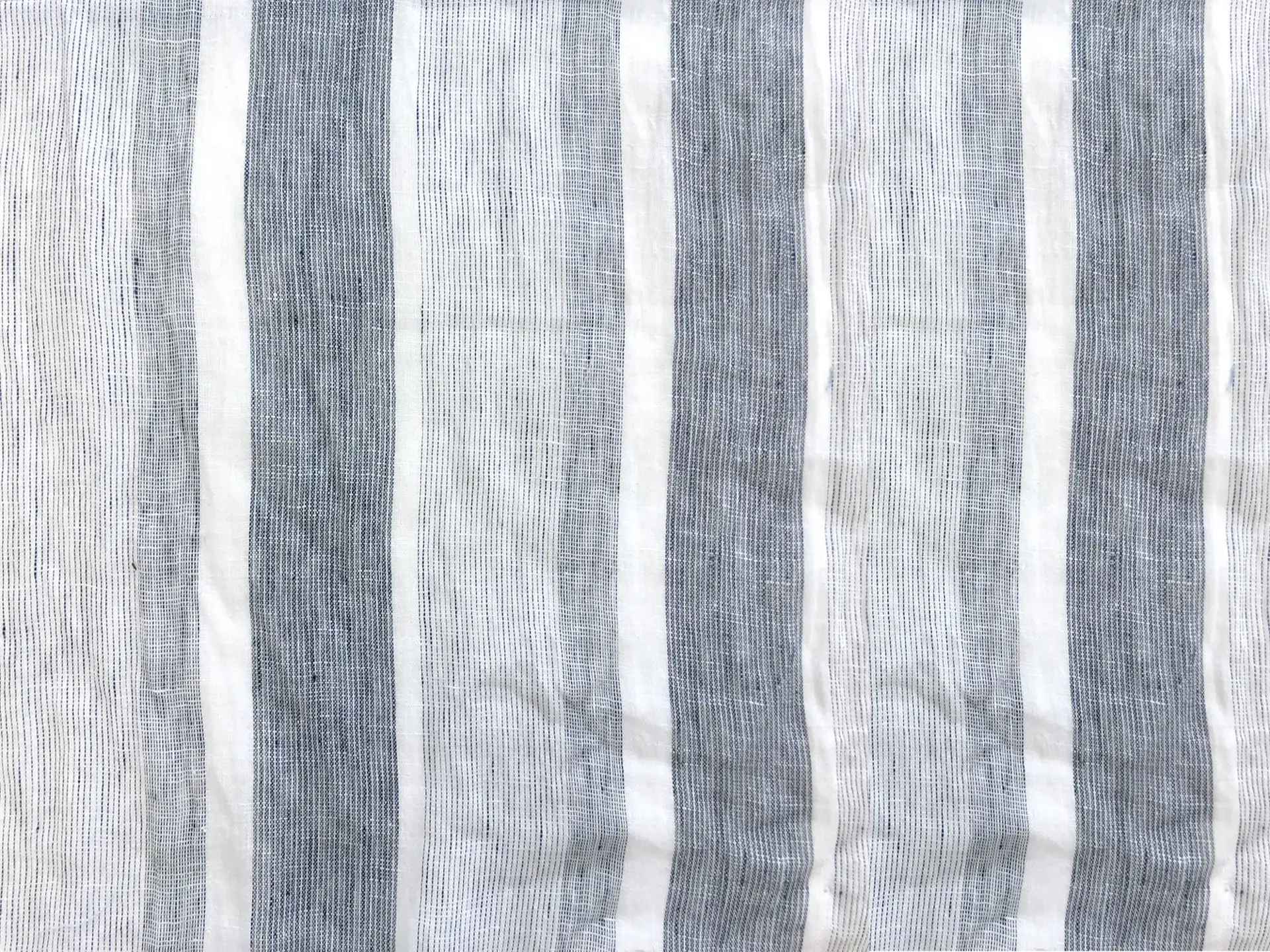 Linen Crinkled Gauze With Stripes in White