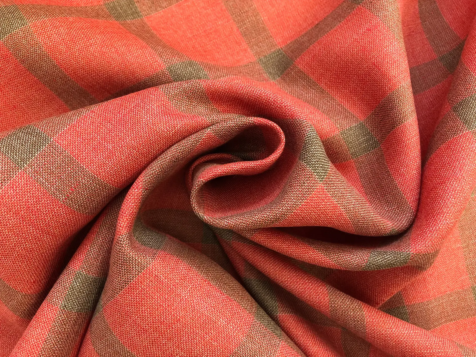 Wool, Linen & Silk Blend Plaid Suiting