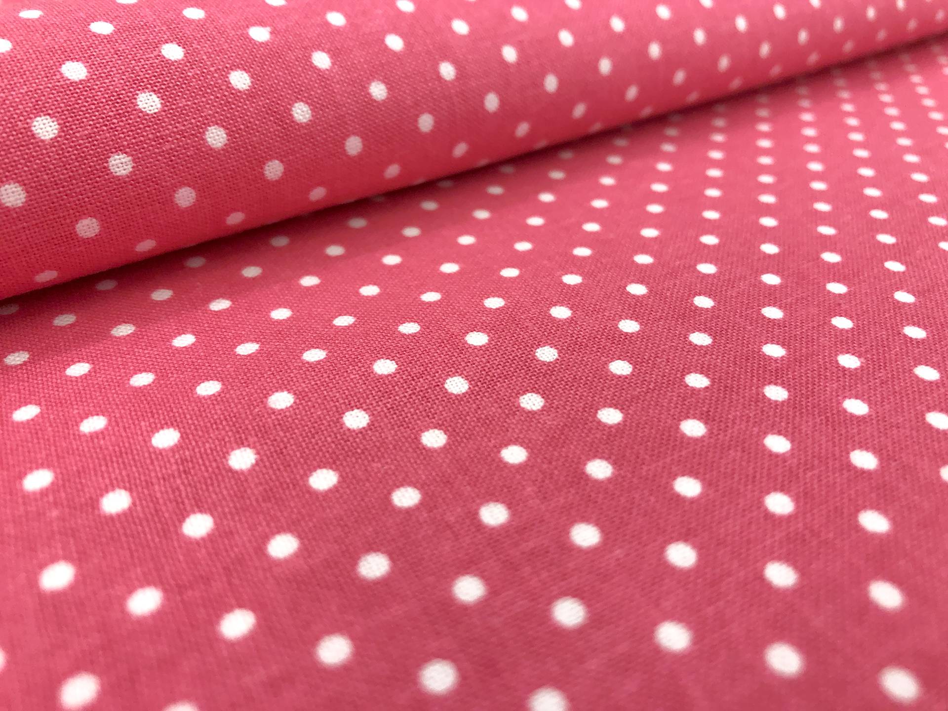 Cotton Broadcloth Polka Dots Print in Pink