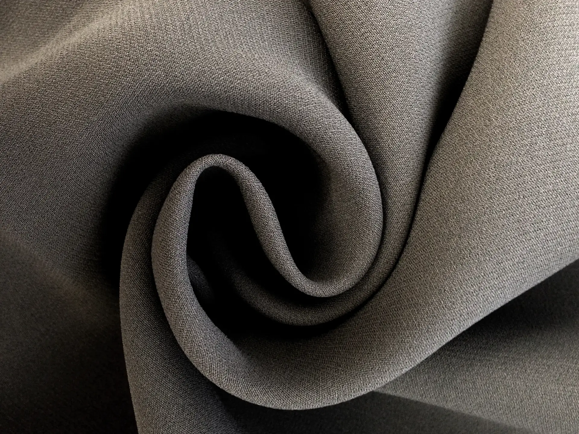 Italian Couture Silk Light Sponge Crepe in Elephant Grey