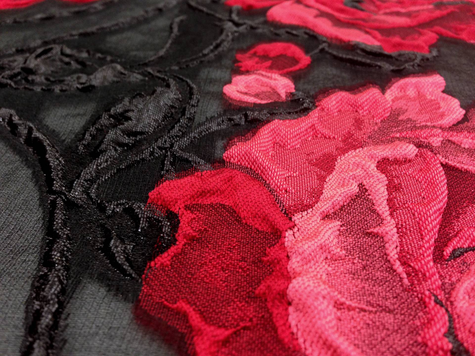 Silk Metallic Fil Coupe Organza with Large Roses