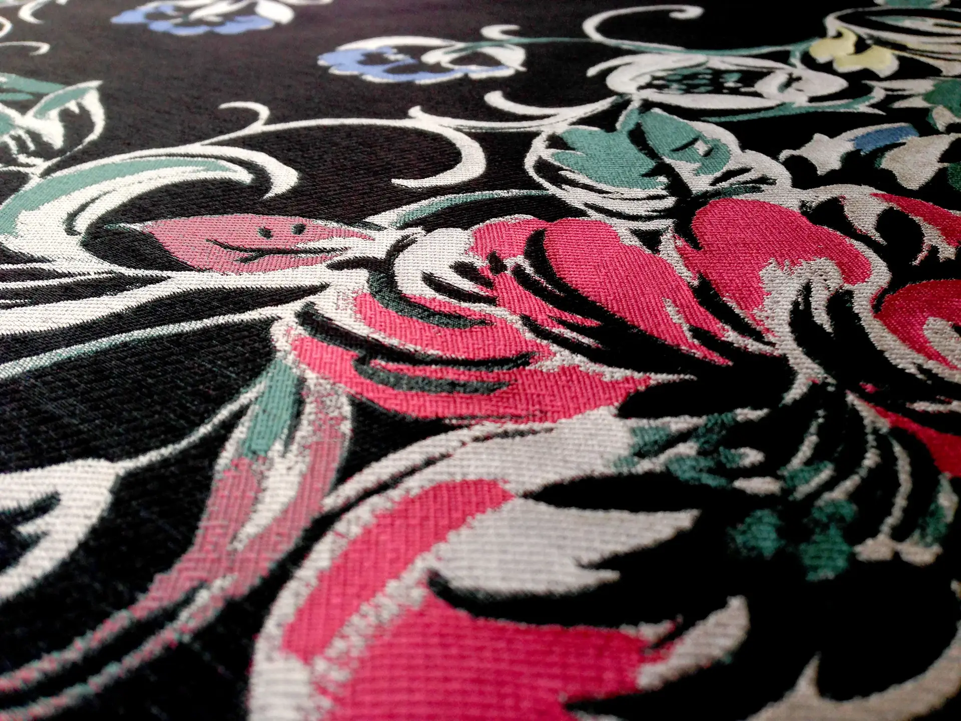 Silk Blend Jacquard with Large Floral 