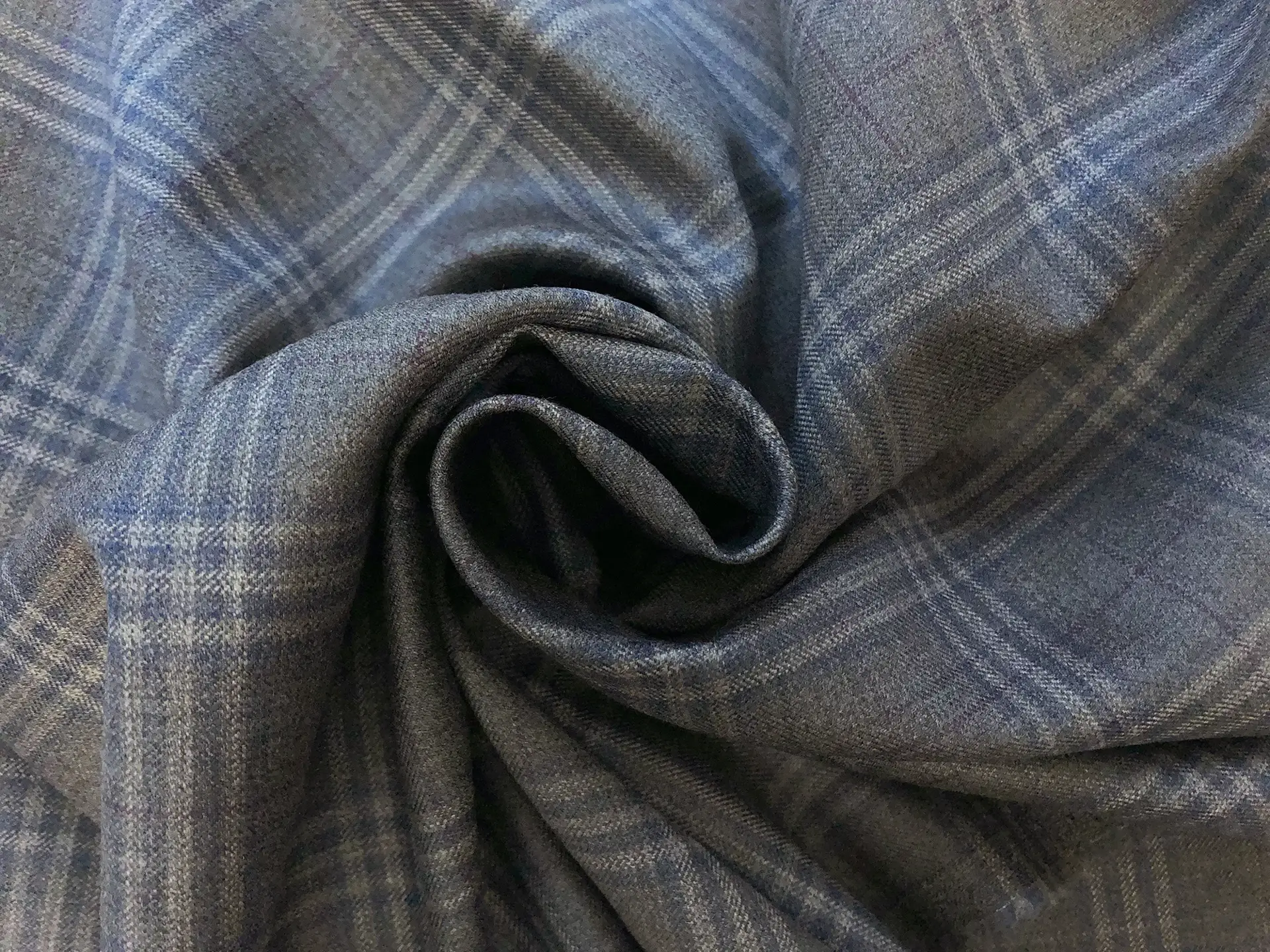Italian Wool Super 130s Plaid in Grigio Chiaro