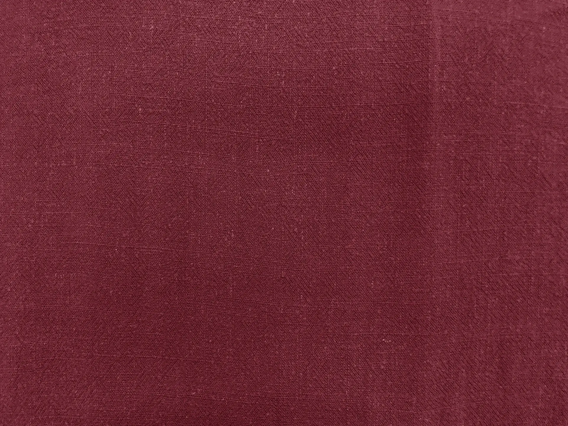 Sustainable Viscose Linen Blend Noil in Burgundy