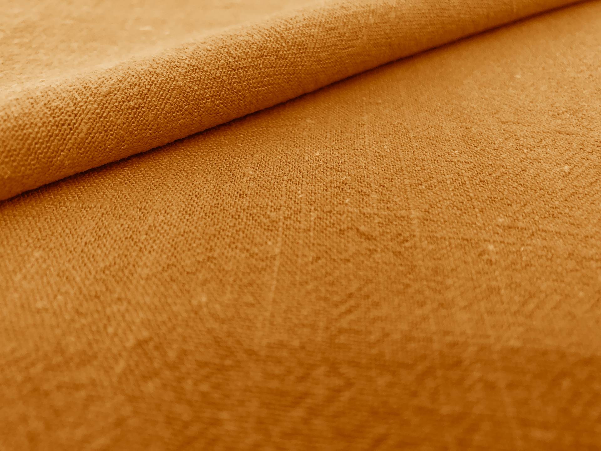 Sustainable Viscose Linen Blend Noil in Amber