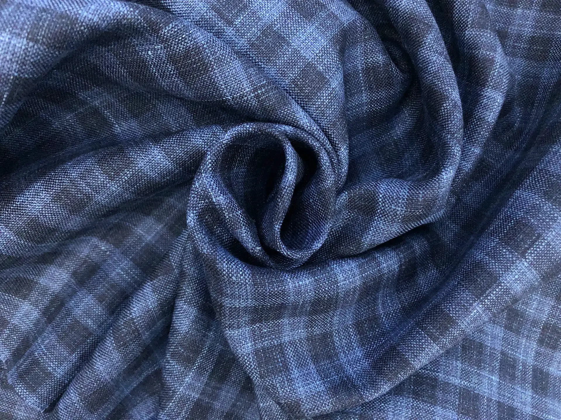 Wool, Silk & Linen Check Suiting in Blue