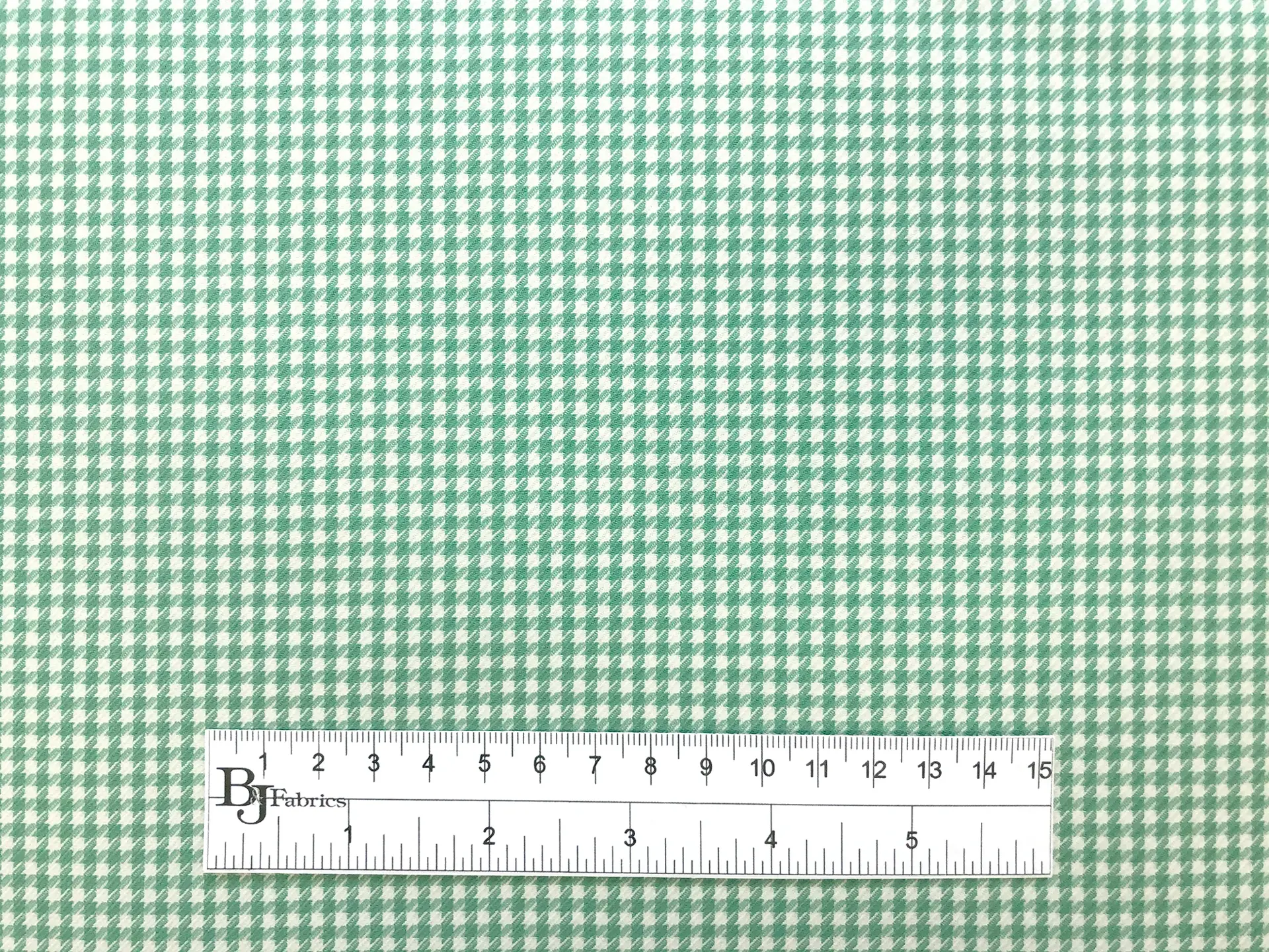 Stretch Wool Houndstooth Suiting in Shamrock Green