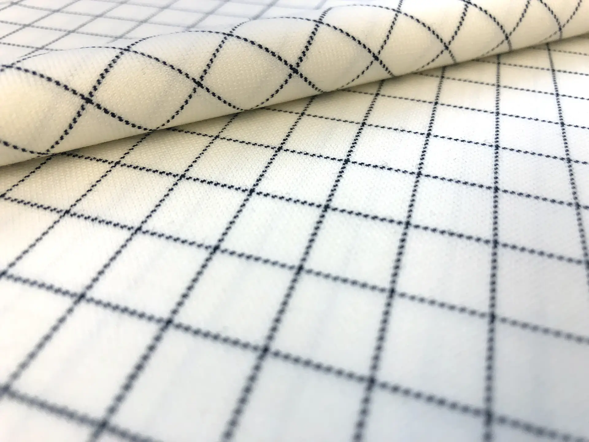 Stretch Wool Graph Check Suiting in Ivory
