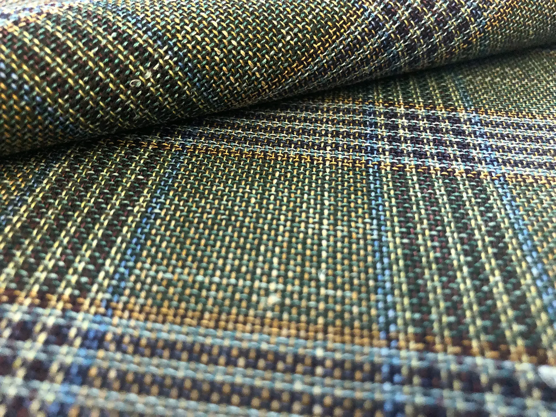 Wool, Silk & Linen Blend Tartan Plaid in Moss