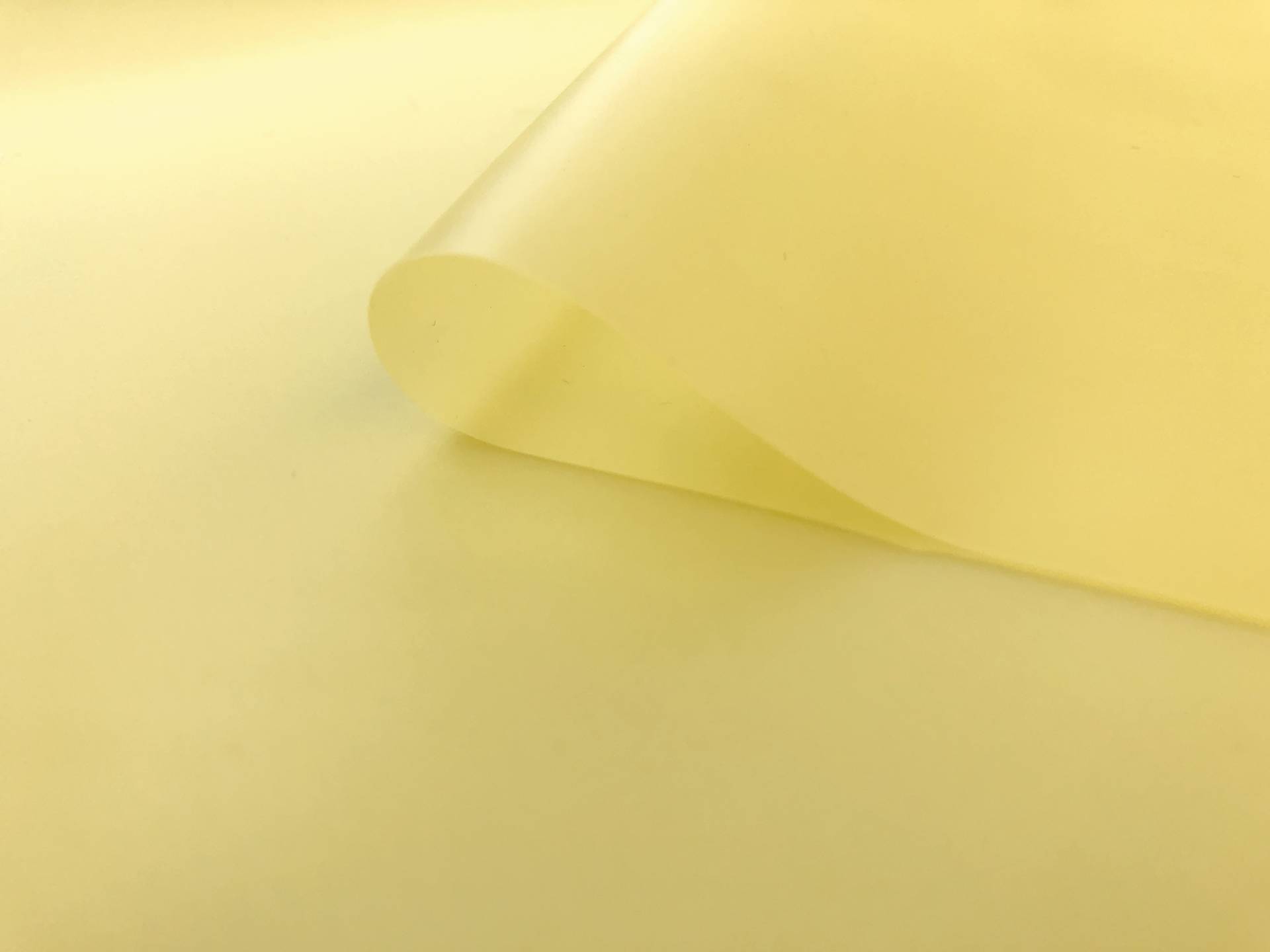 Semi Transparent Liquid Polyurethane in Yellow
